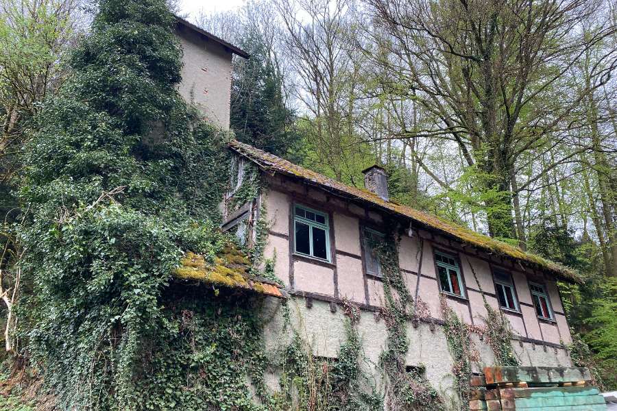 altes, verlassenes Gebäude